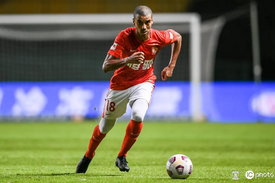 موعد مباراة الأهلي المصري والهلال السوداني اليوم